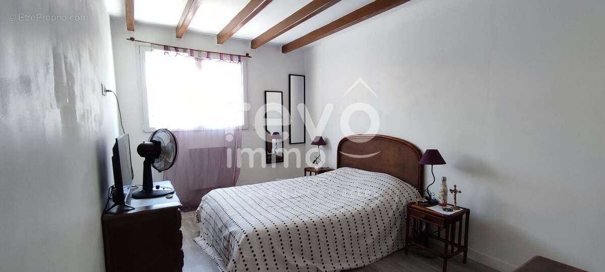 Bourg, proche commodites - photo 4