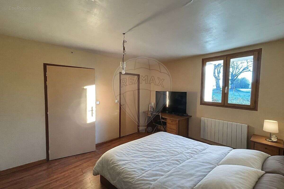 Maison à SAINT-CIERS-DU-TAILLON