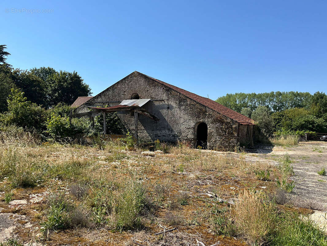 Maison à SAINT-CHRISTOPHE-DU-LIGNERON