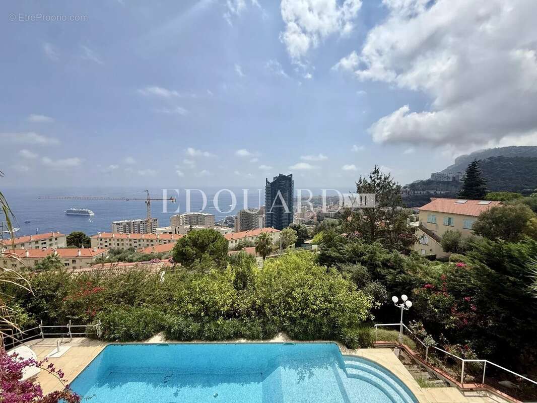 Dans un domaine privé et sécurisé, à vendre villa de prestige avec vue panoramique sur la Principauté de Monaco - photo 5