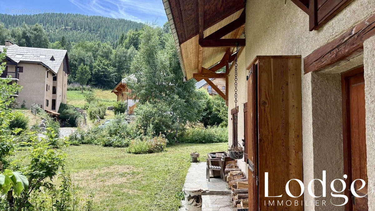 Maison 140 m² à Puy-Saint-Vincent  - photo 8