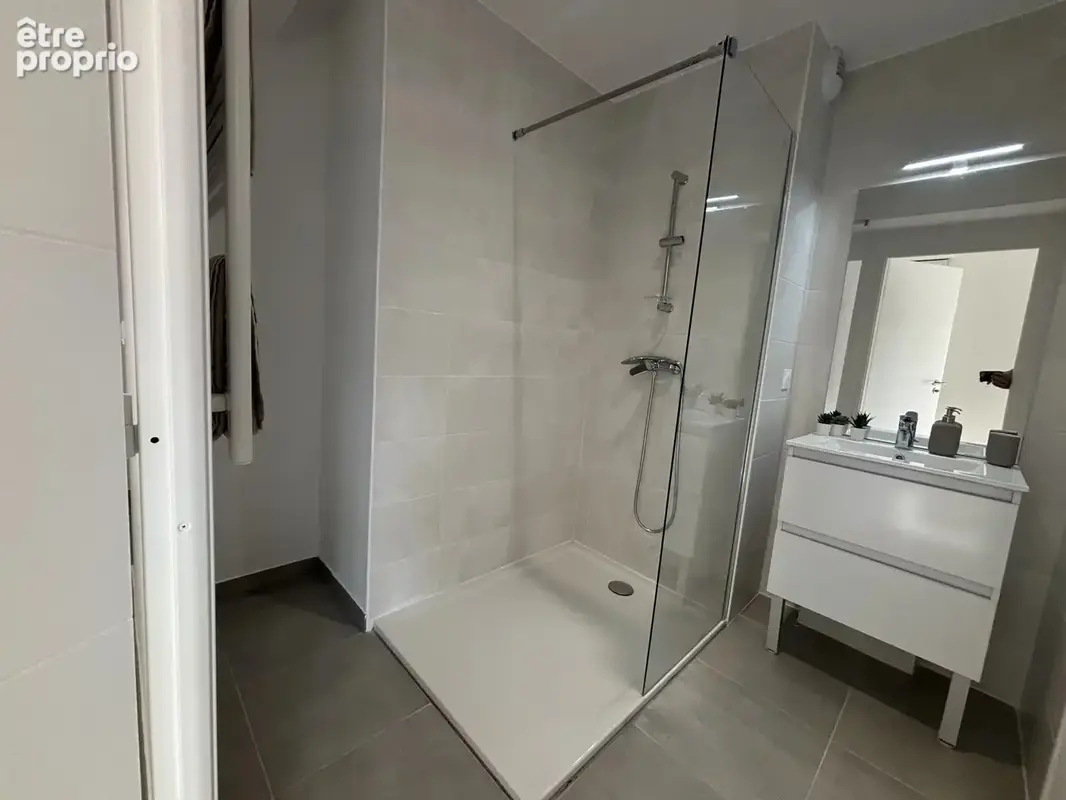 Appartement neuf 3 pièces - Double garage - photo 9