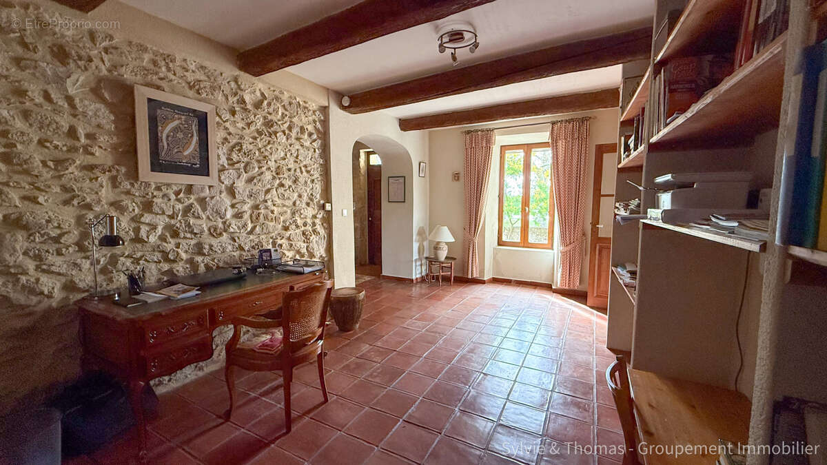 Maison à CADEROUSSE