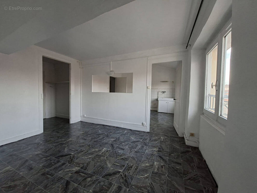 Appartement à SAINT-ETIENNE