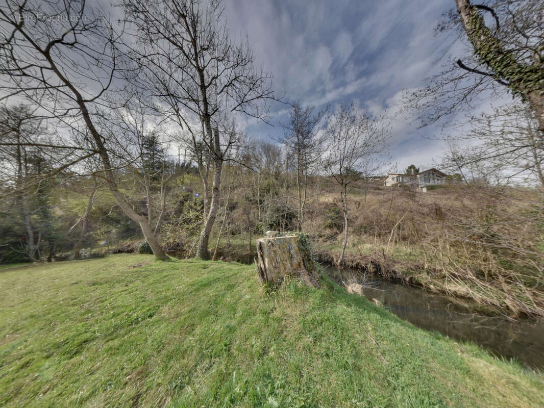 Maison à SAINT-VINCENT-DE-DURFORT