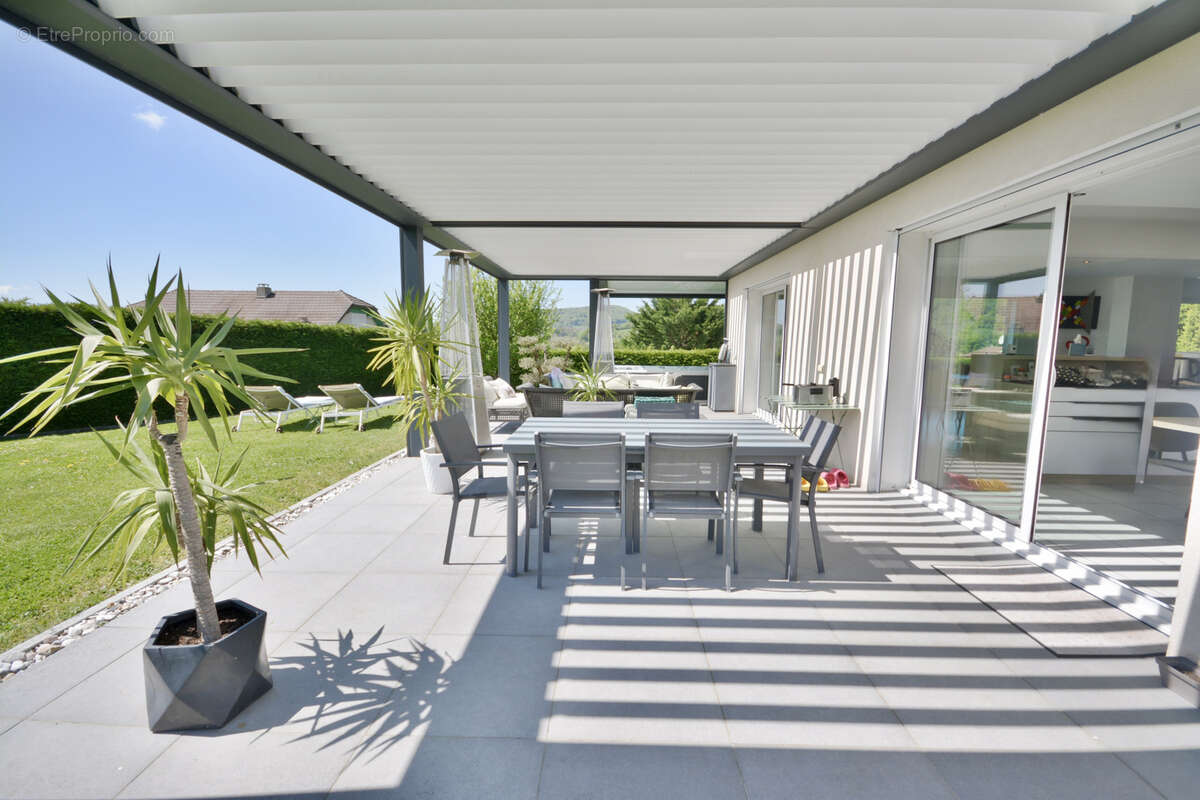 Maison à VILLY-LE-PELLOUX