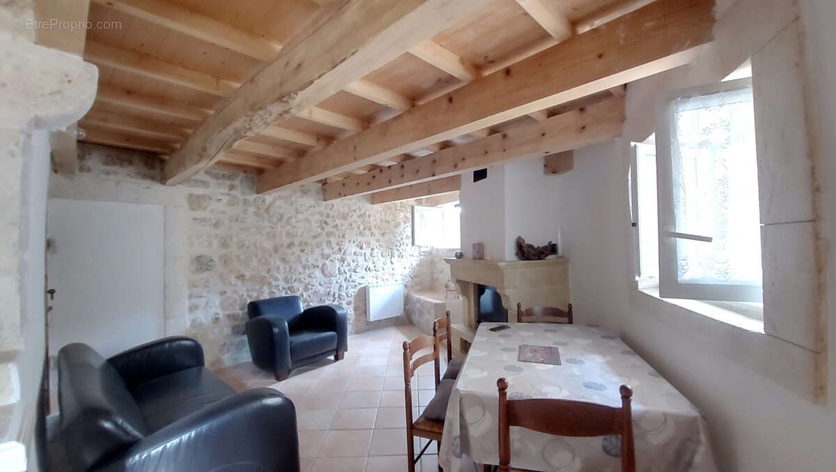 Maison à GOUDARGUES