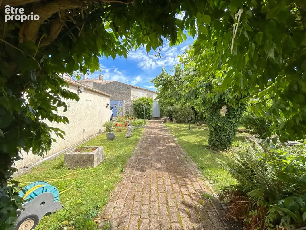 Maison Le Gua 7 pièce(s) 227 m2 - photo 2