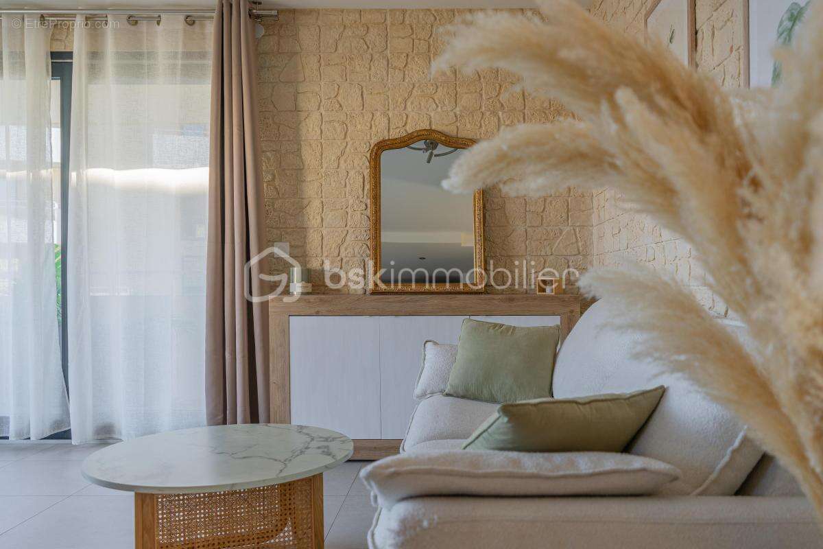 Appartement à PRINGY