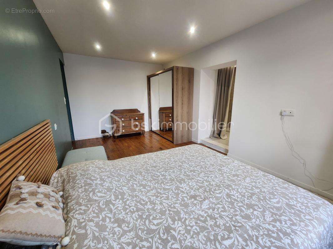 Maison à CHATILLON-SUR-CHALARONNE