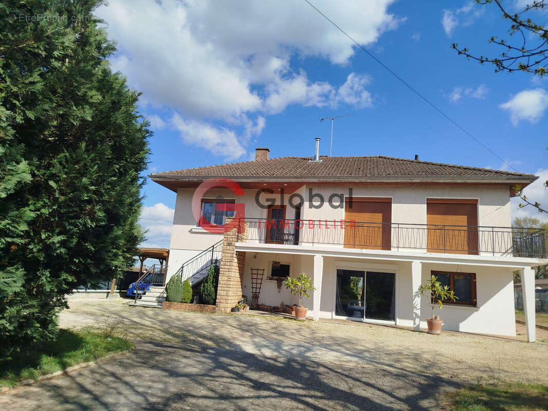 Maison à GRIEGES