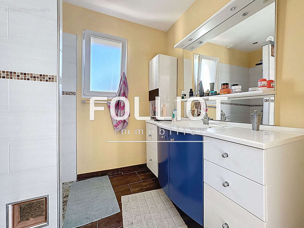 Maison à MAY-SUR-ORNE