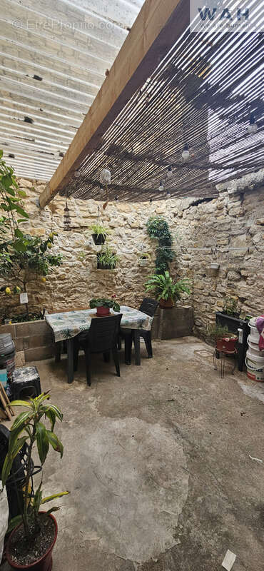 Maison à MILHAUD