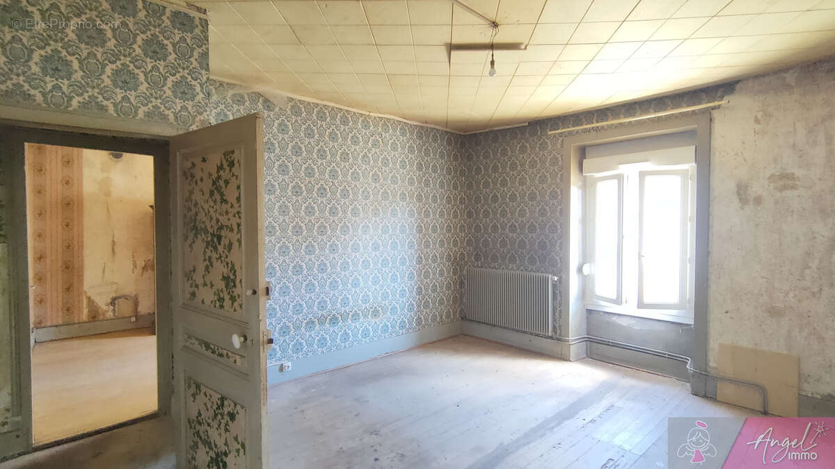 Maison à AMANGE