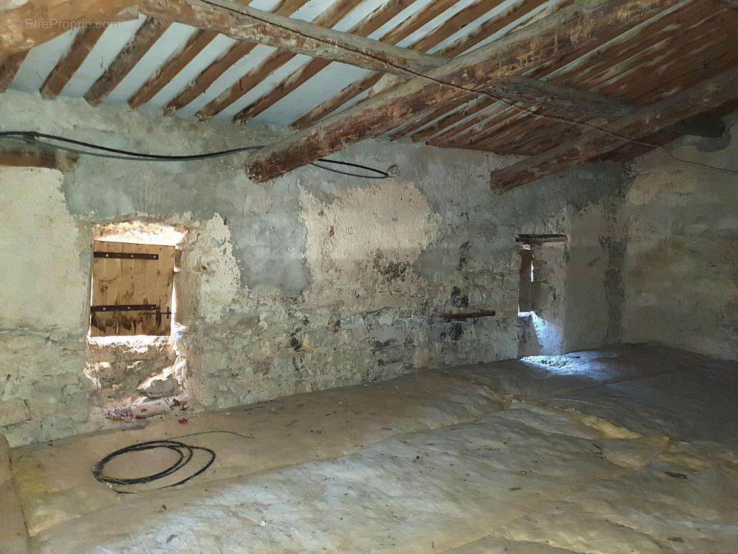  À VENDRE : Maison de caractère en pierres + dépendance - Cœur de Berrias ! - photo 14
