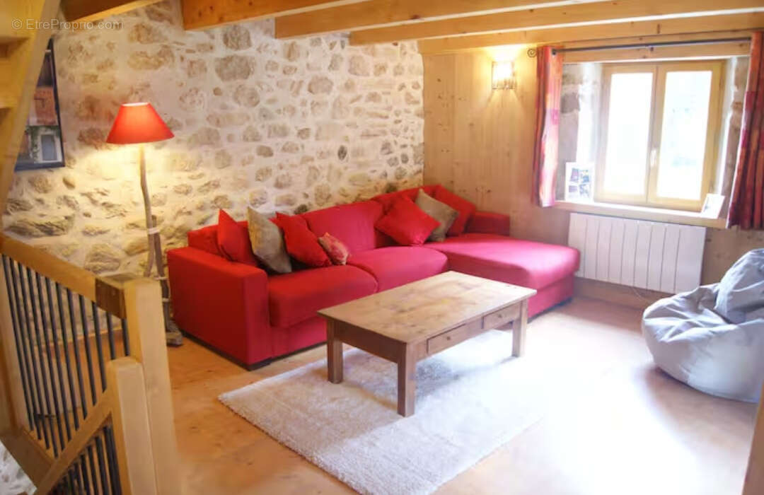 Maison à SAINT-AUPRE