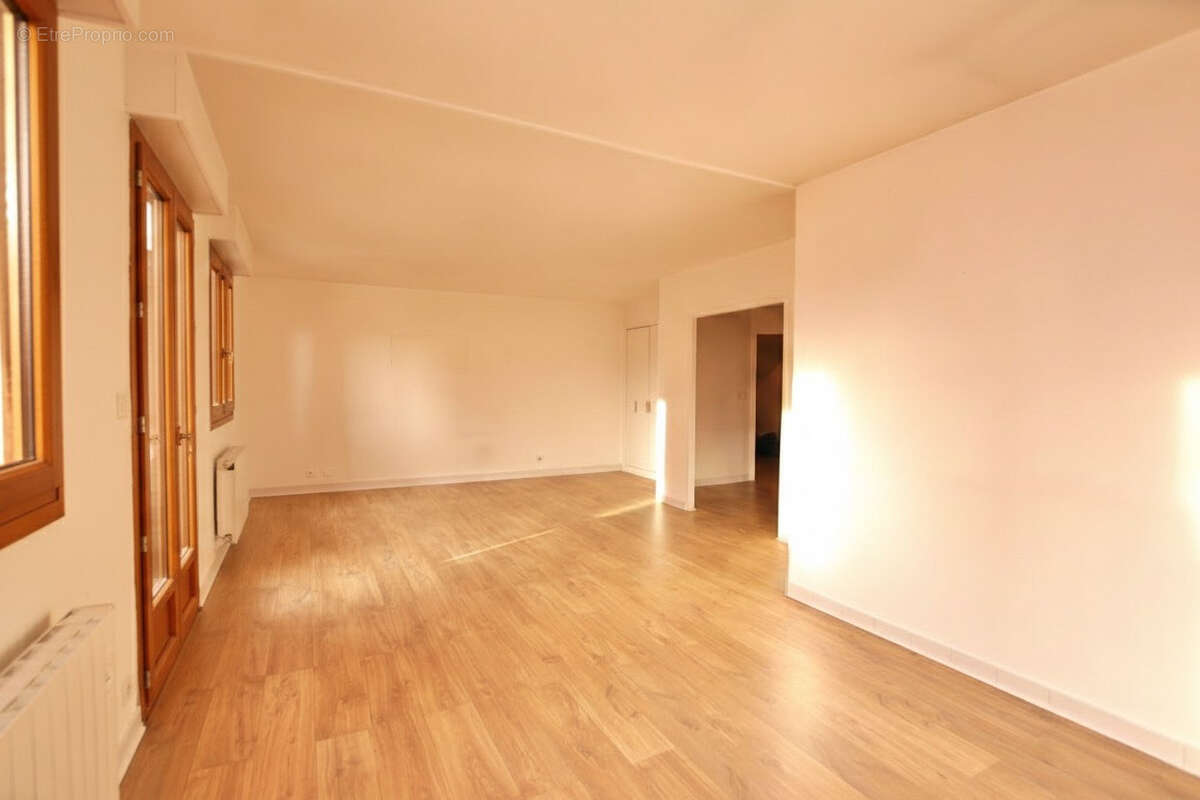 Appartement à SAINT-PIERRE-DE-CHANDIEU