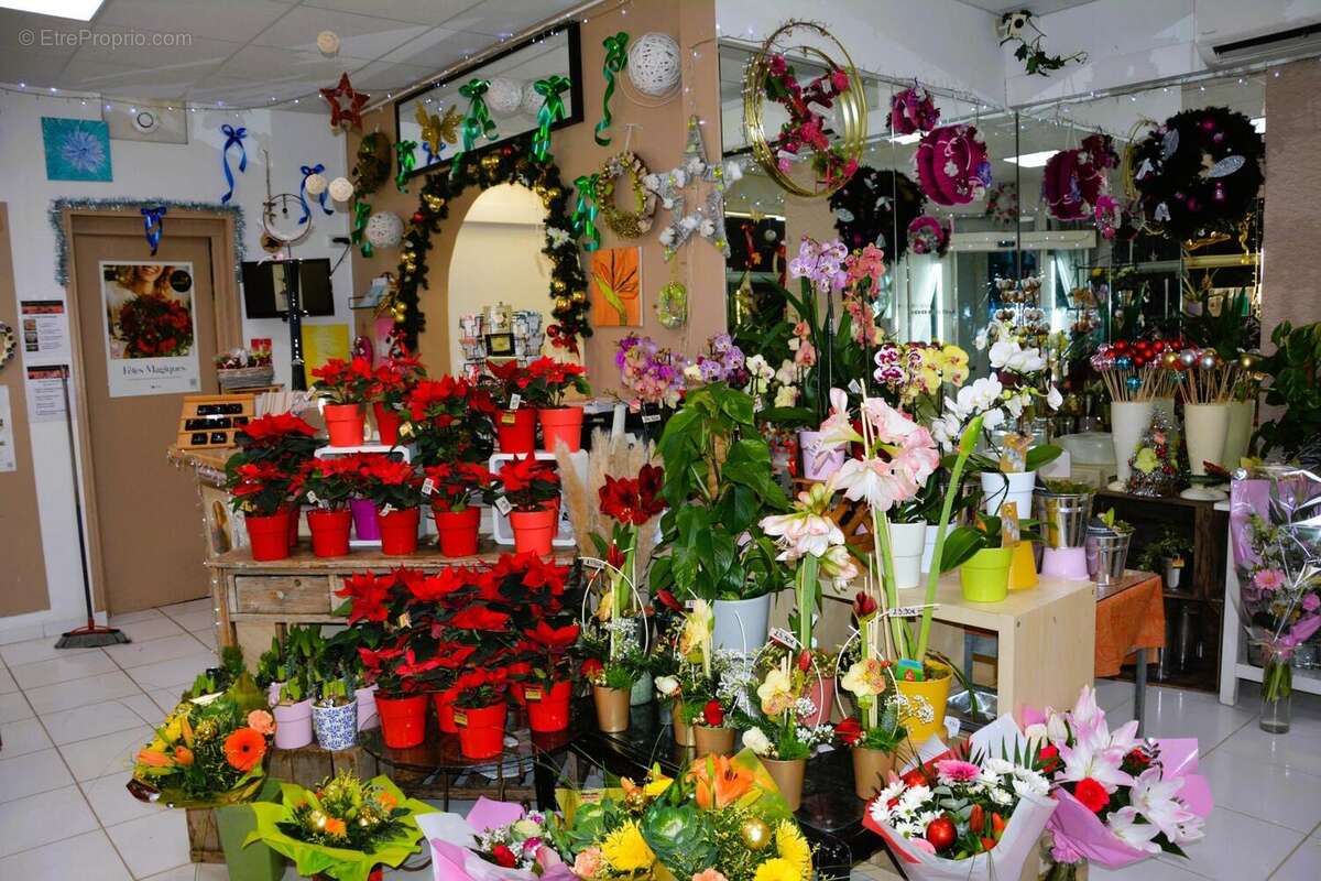 Photo 3 - Commerce à SOTTEVILLE-LES-ROUEN