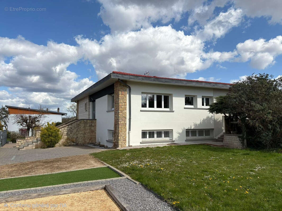 Maison à GONDREVILLE