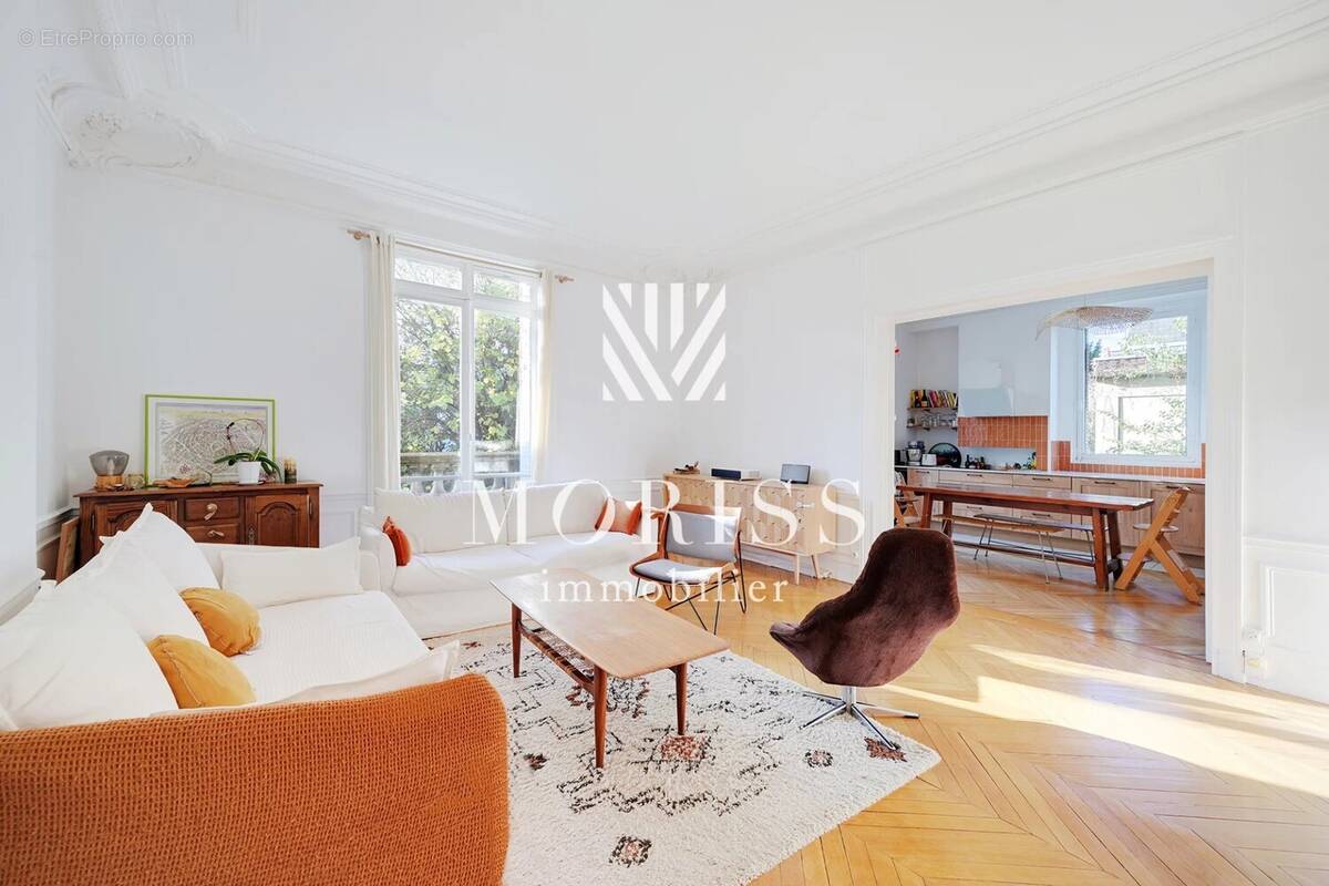 Appartement à CHARENTON-LE-PONT