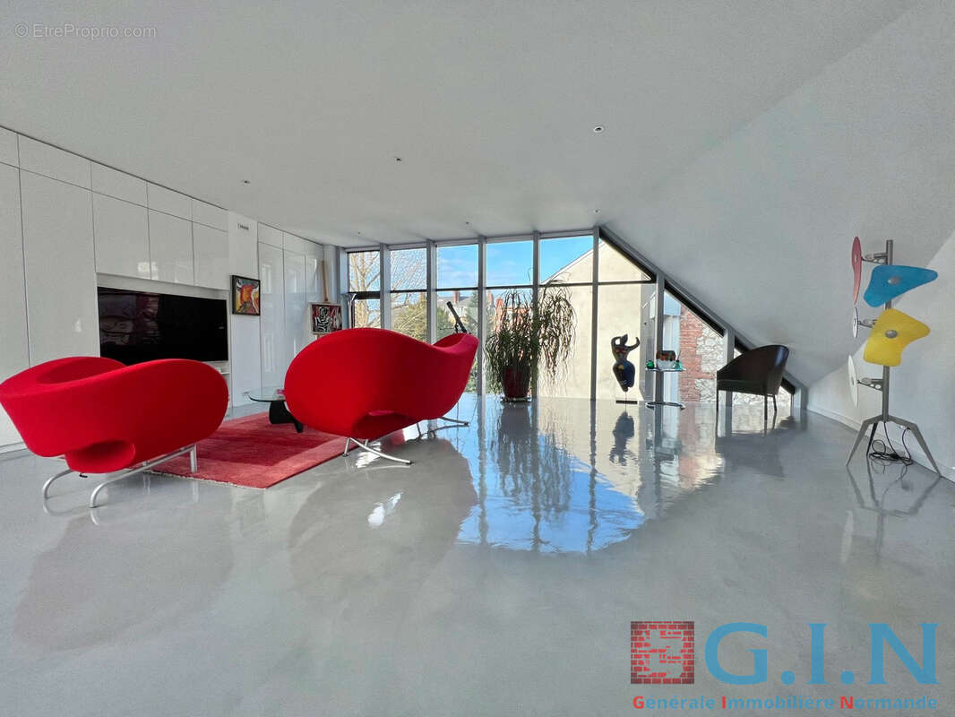 Rouen proximite gare / rue jeanne d'arc / bureaux 240m2 - photo 2