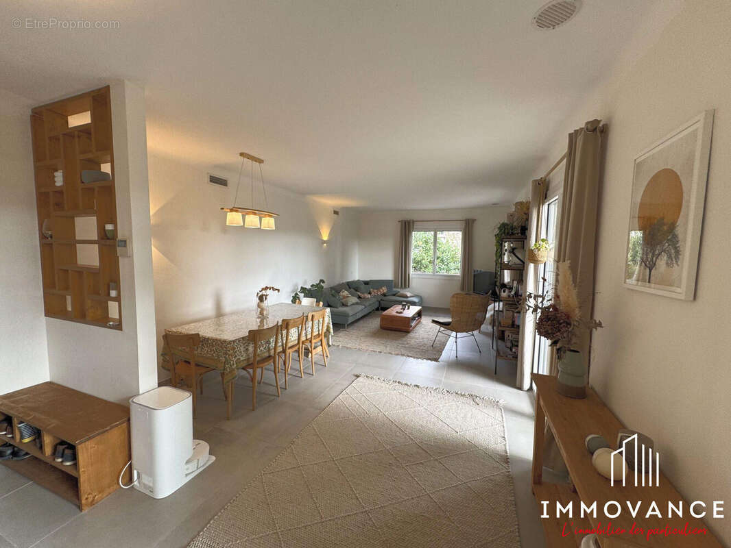 Maison à SAINT-BAUZILLE-DE-MONTMEL