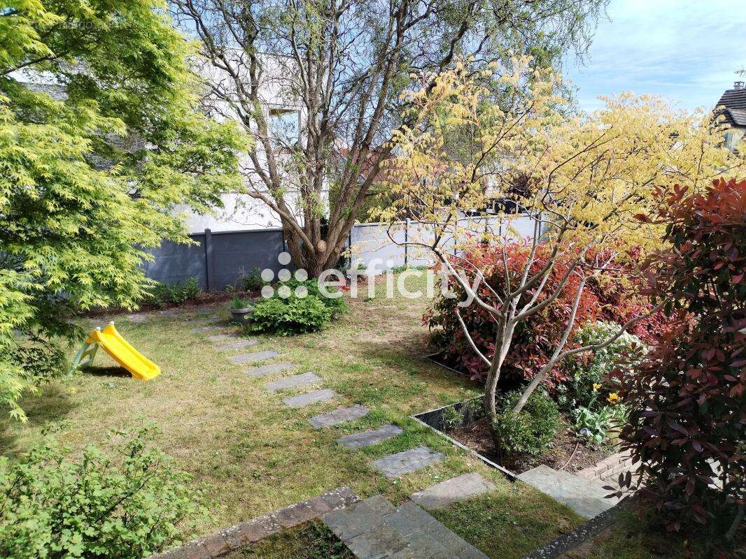 Maison à MAGNY-LES-HAMEAUX