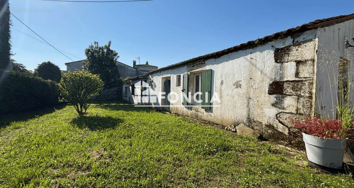 Maison à SAINT-AGNANT