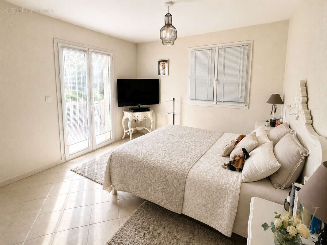 Villa 4 pièces avec piscine et vue exceptionnelle 6 - Maison à VIDAUBAN