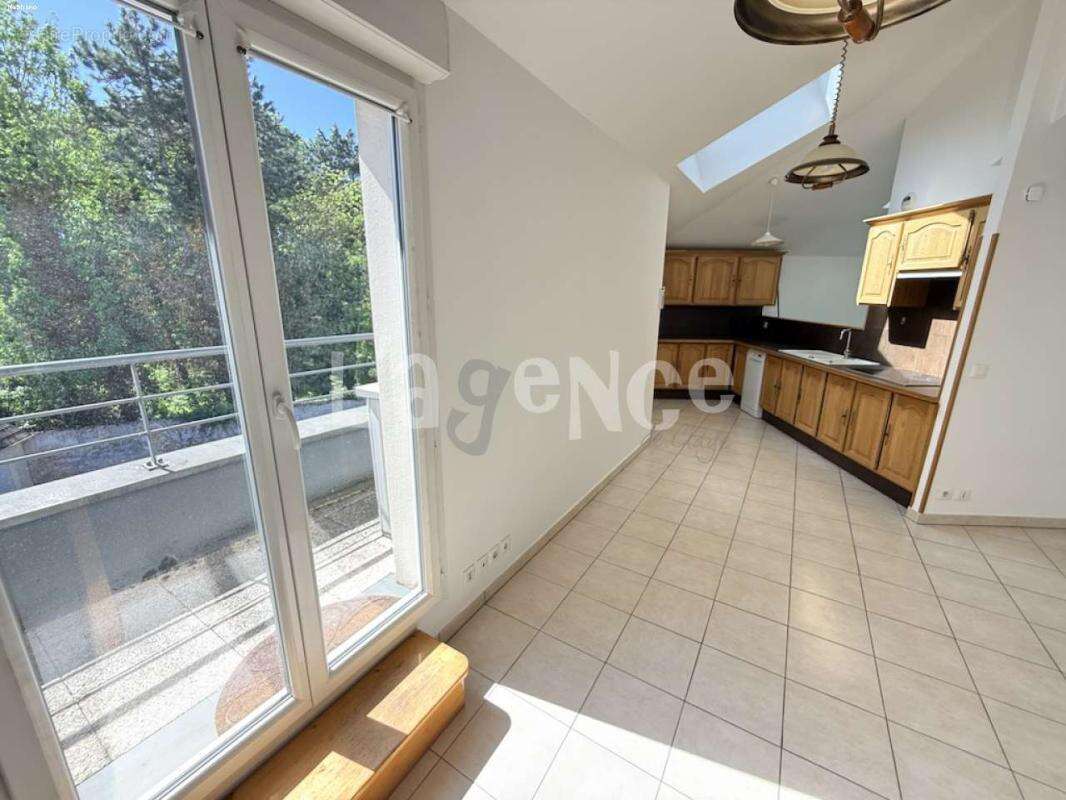 Appartement à CLAYE-SOUILLY