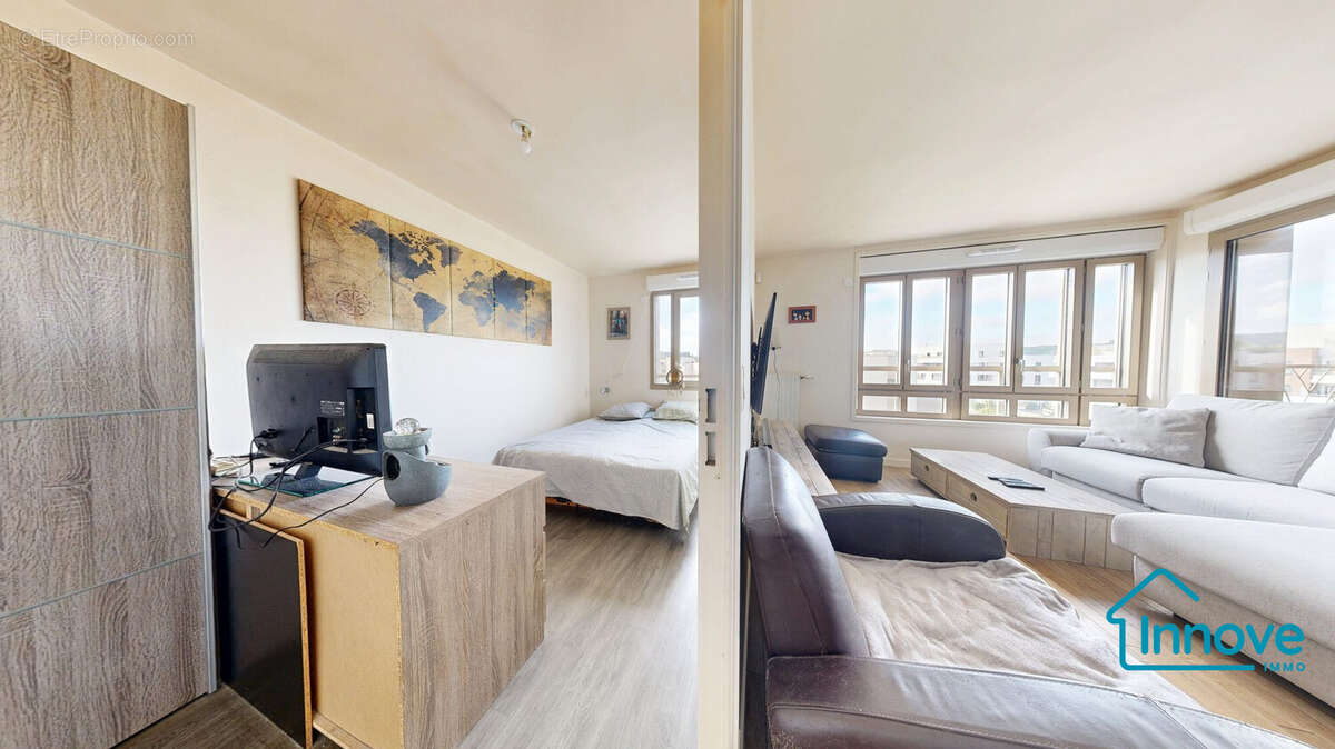 Appartement à SAINT-CYR-L'ECOLE