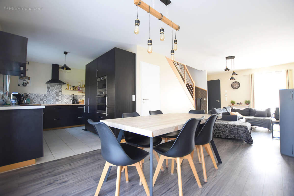 Maison à LES ESSARTS-LE-ROI