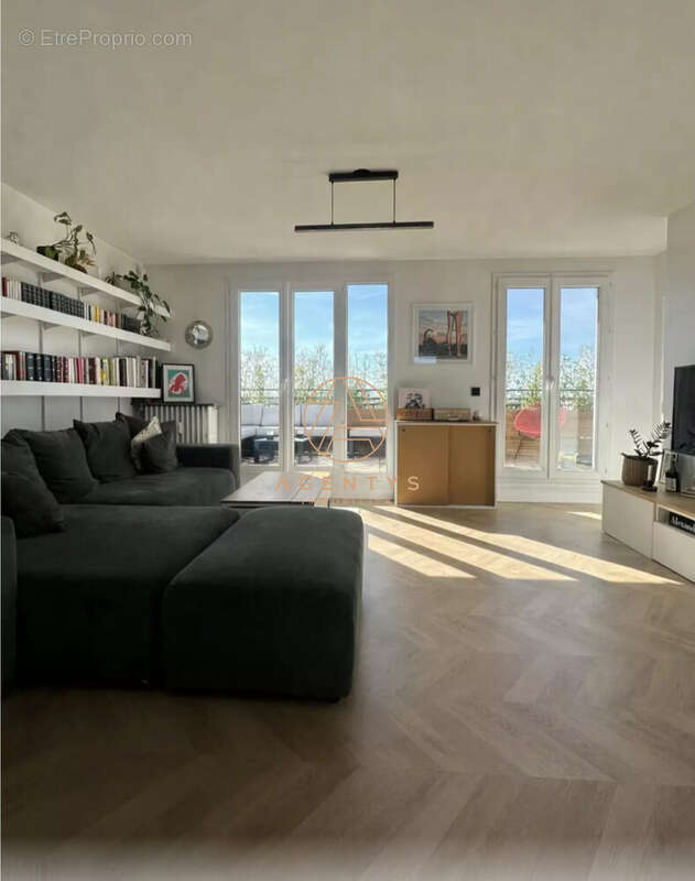Appartement à SAINT-MAUR-DES-FOSSES