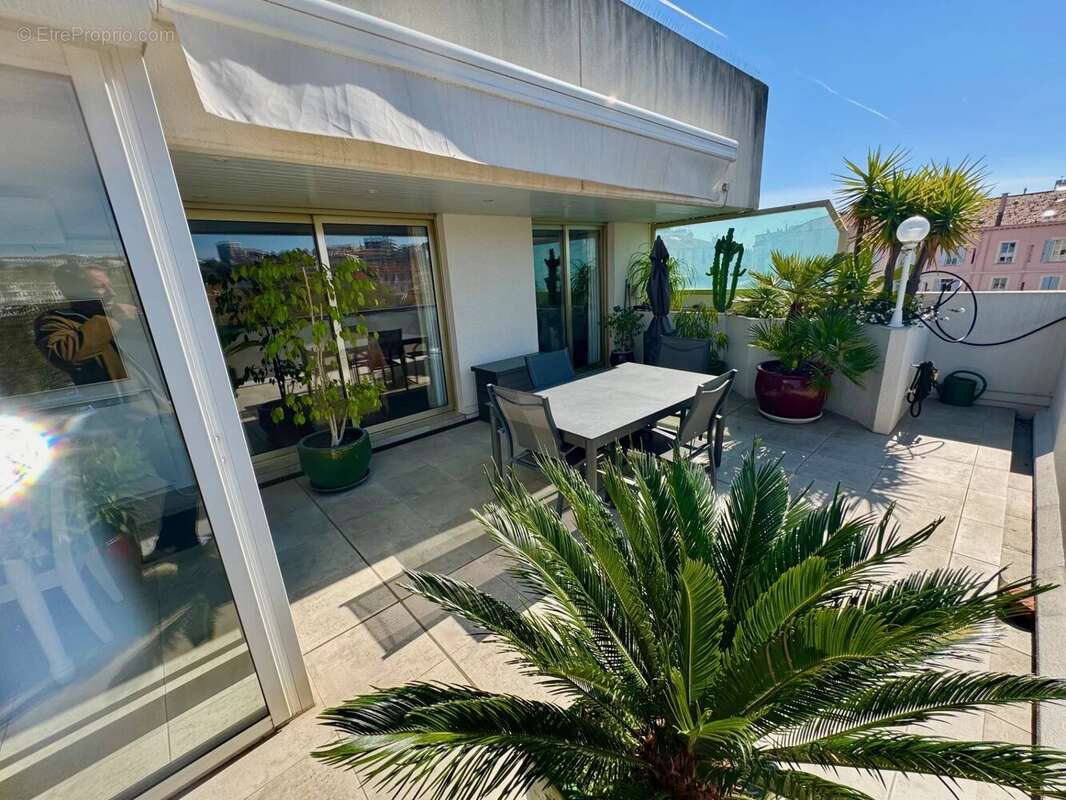 Appartement à CANNES