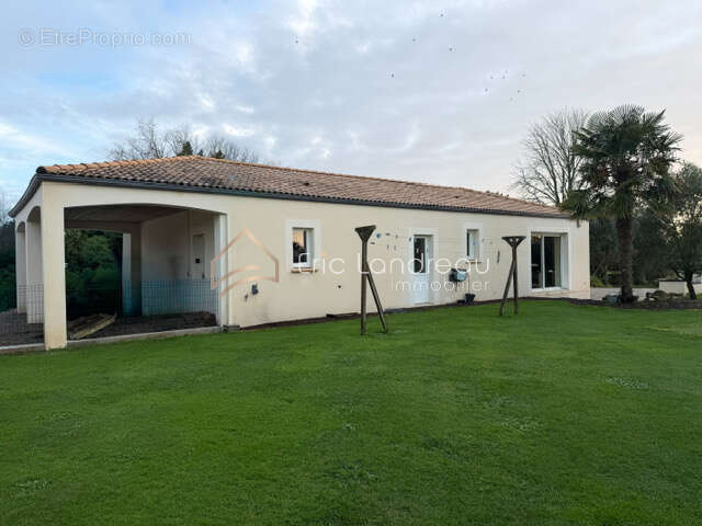 Maison à TALMONT-SAINT-HILAIRE