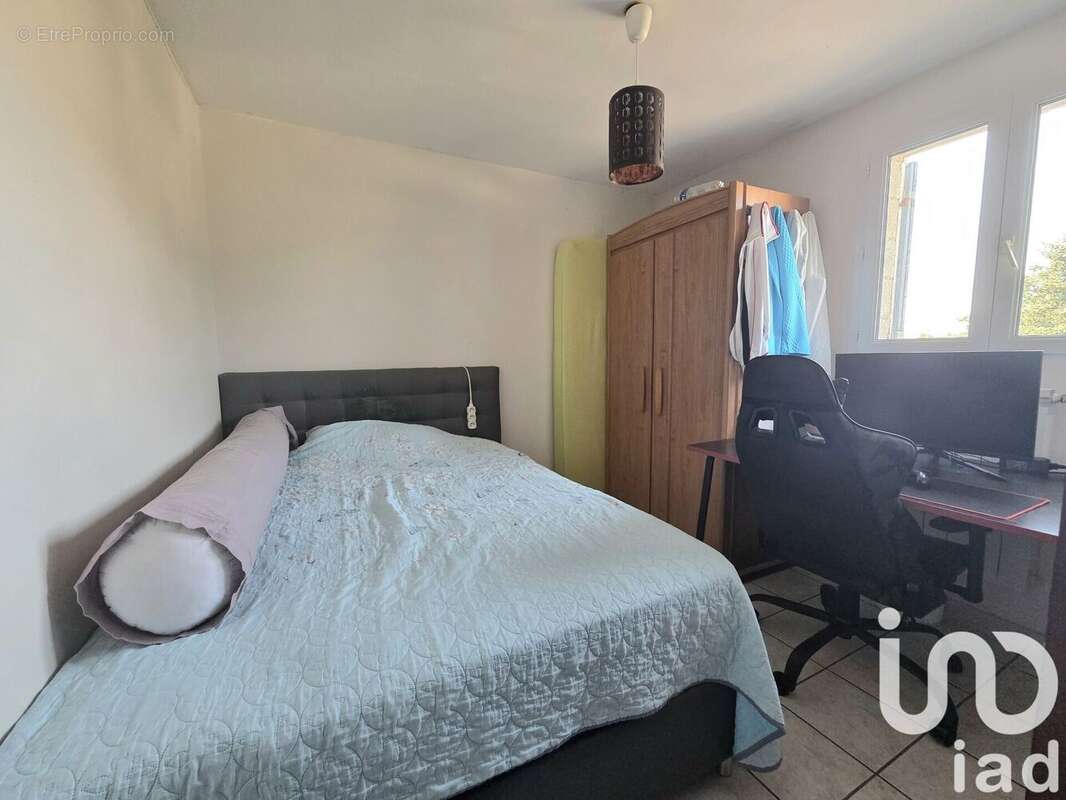 Photo 9 - Maison à ENTRAIGUES-SUR-LA-SORGUE