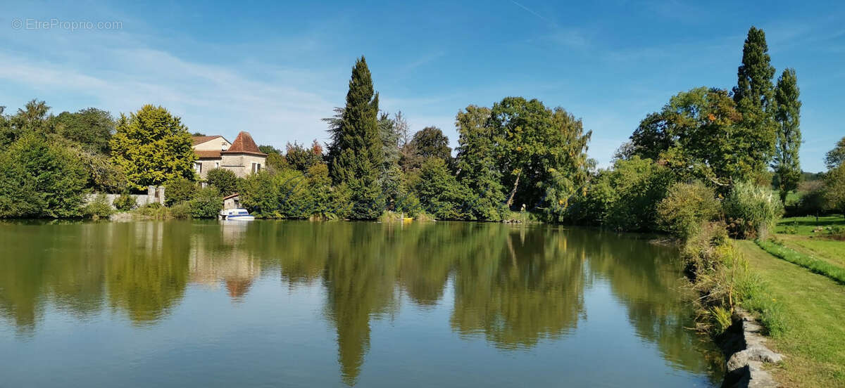Maison à SAINT-ESTEPHE