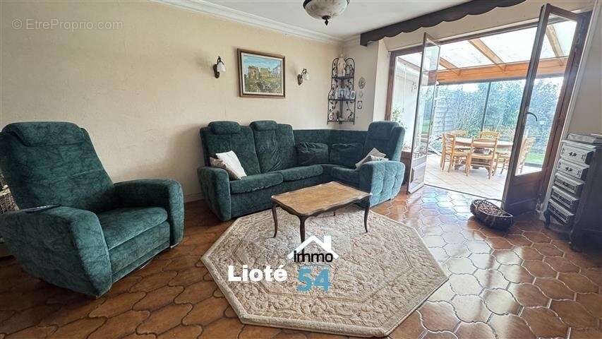 Maison à BREMONCOURT