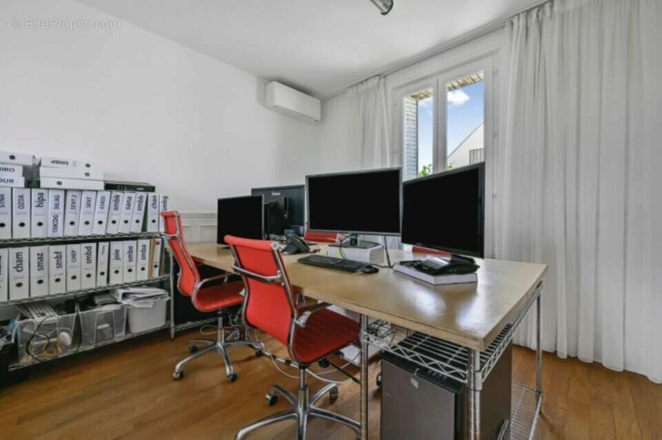 Commerce à SAINT-MAUR-DES-FOSSES