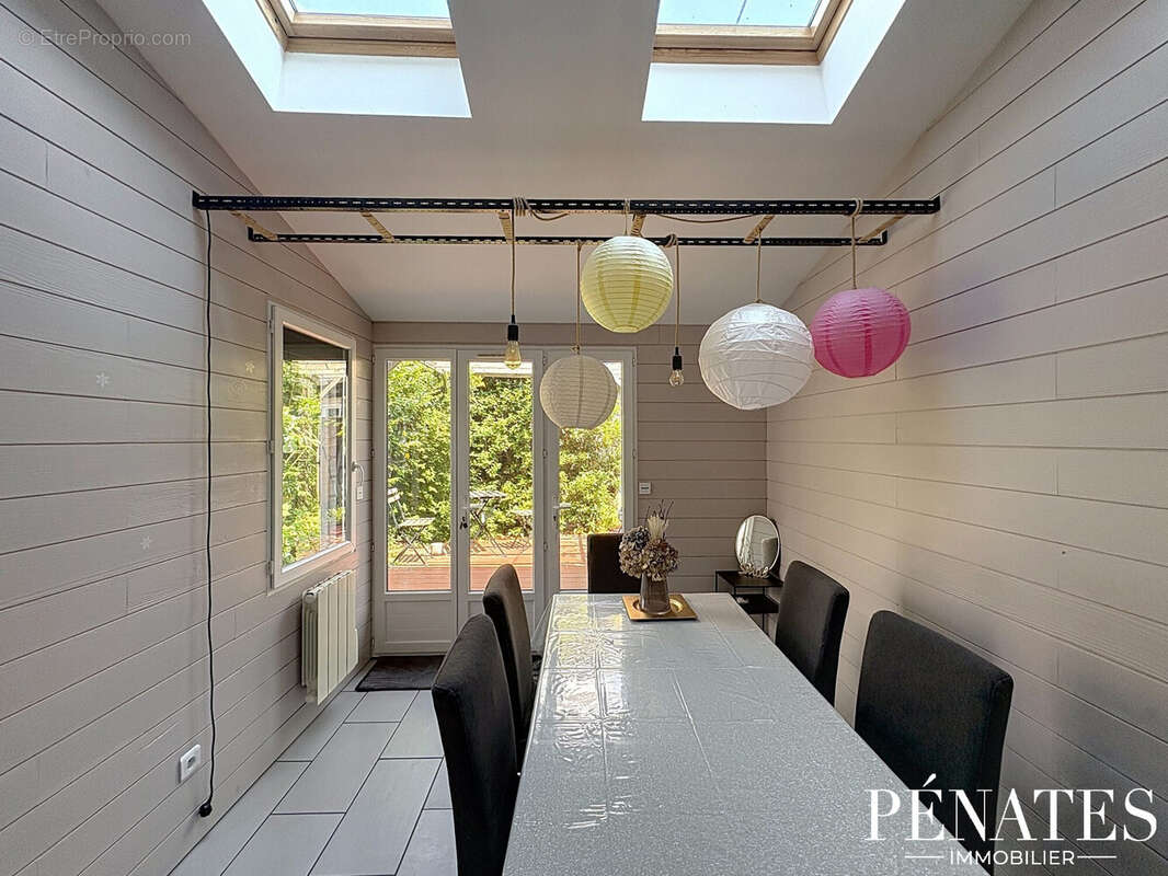 Maison 83 m² à Saint-Leger-Du-Bourg-Denis  - photo 5