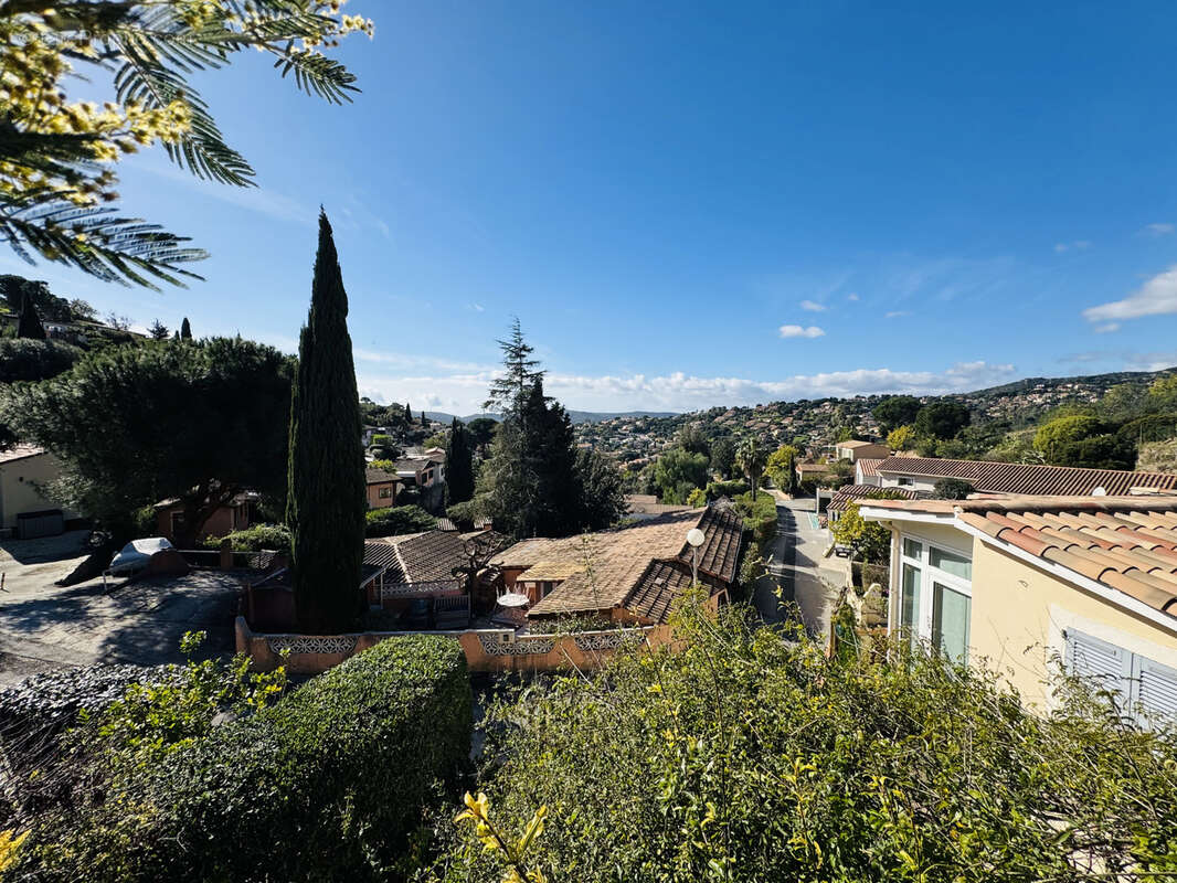 Maison à BORMES-LES-MIMOSAS