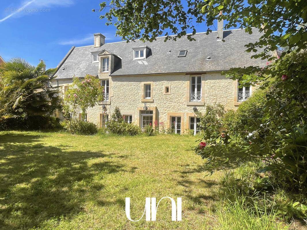 Maison à COURSEULLES-SUR-MER