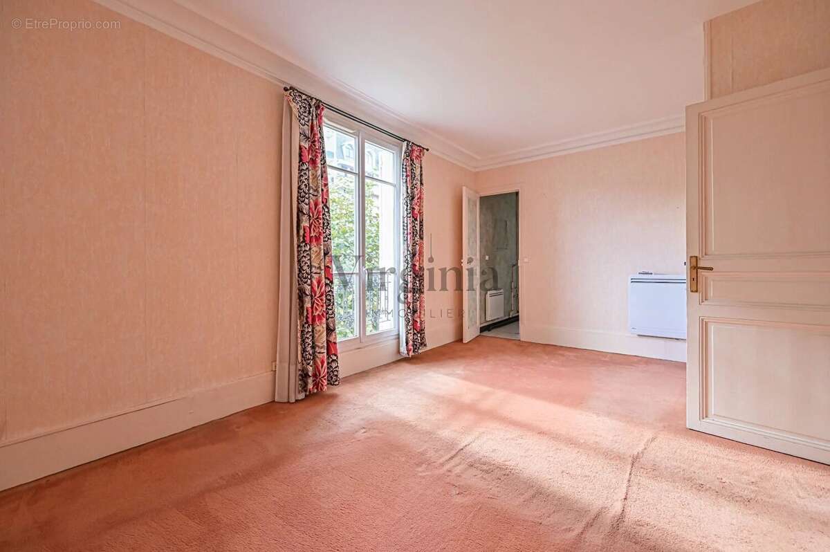 Appartement à CHARENTON-LE-PONT