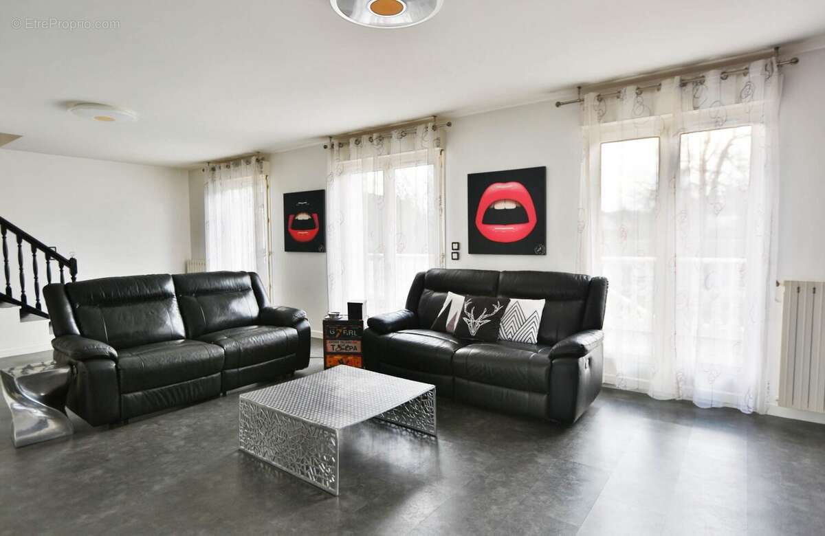 salon - Maison à GOURNAY-SUR-MARNE