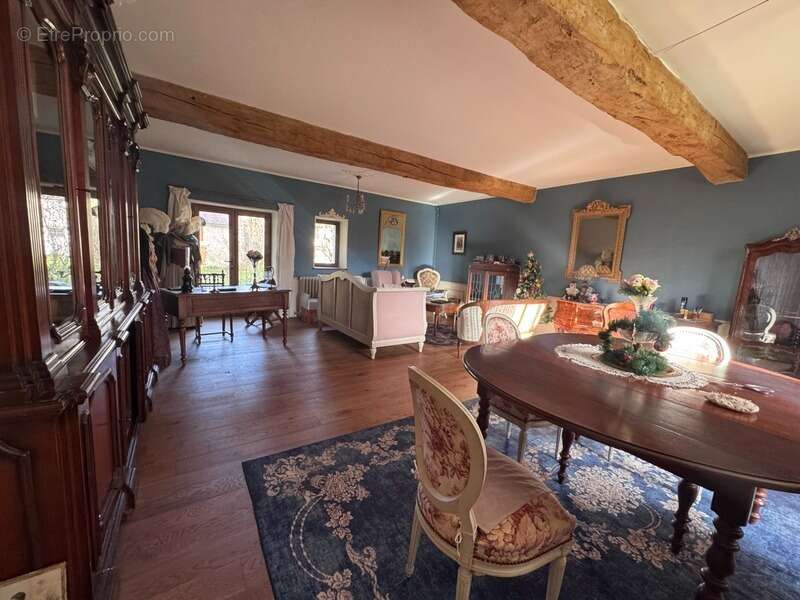 Maison à MARCE-SUR-ESVES