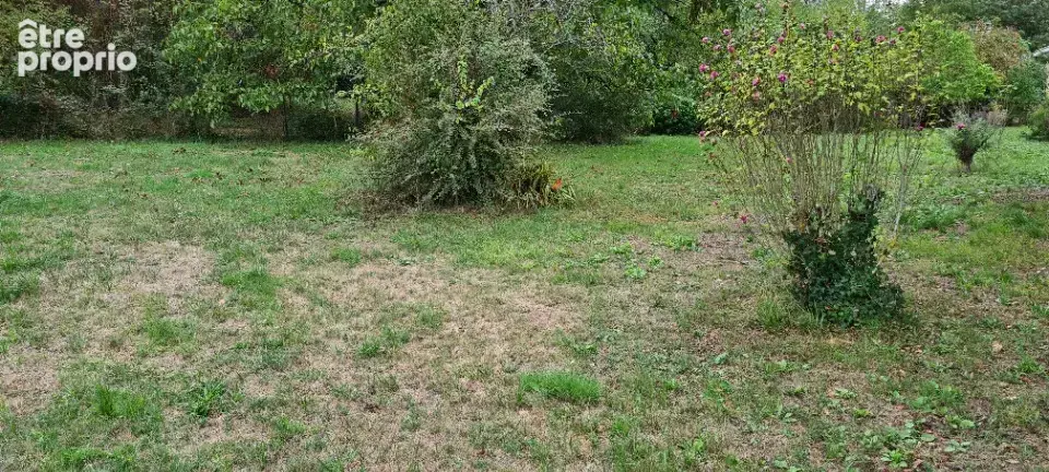 Photo Terrain à Saint-Quentin-De-Baron au prix de 99 900€