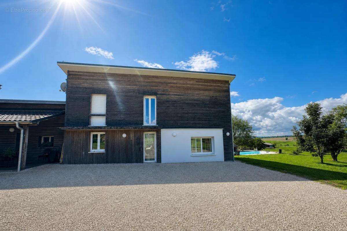 Maison de 8 pièces de 200 m² située à Châteney - photo 21