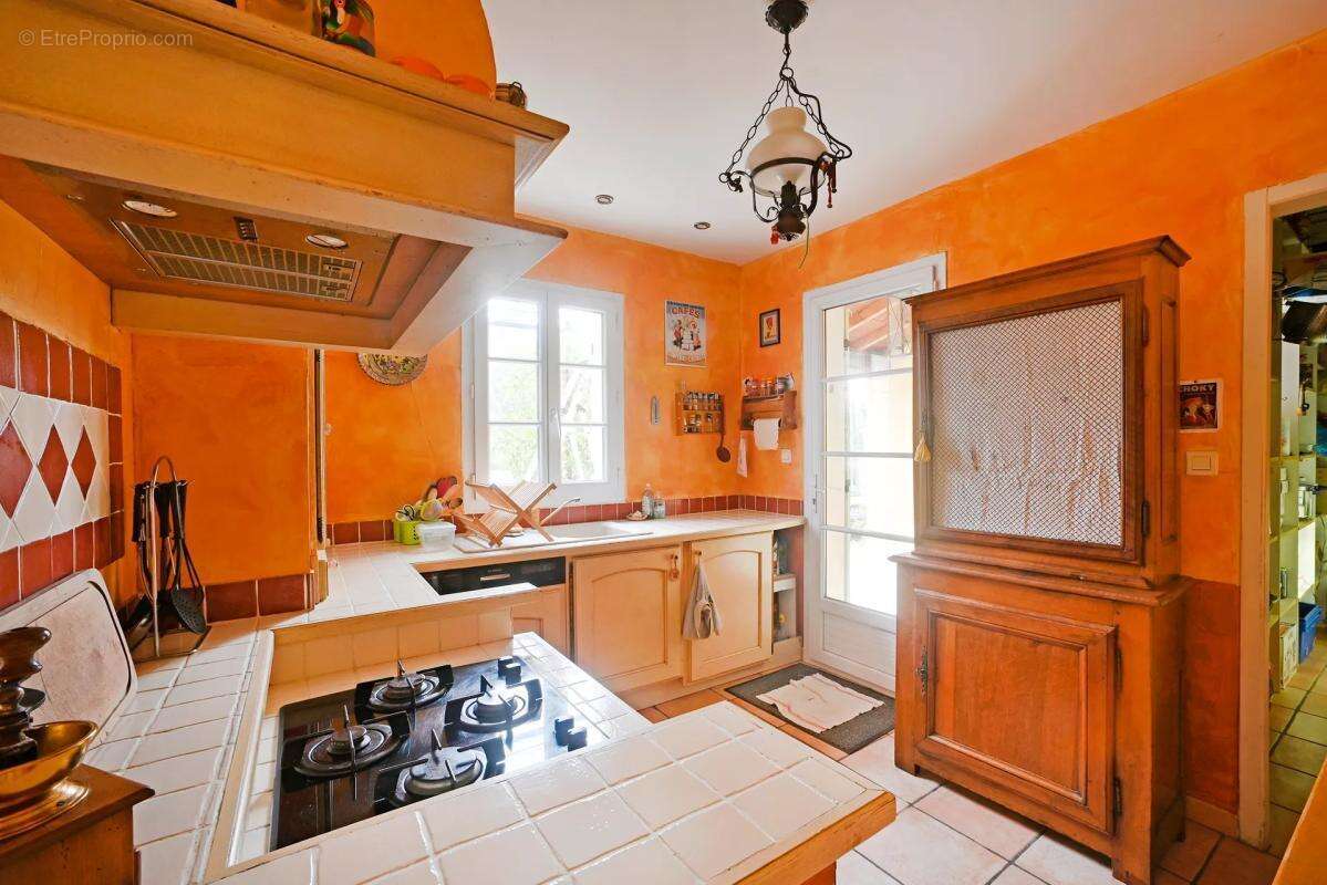 Maison à SAINT-PAUL-TROIS-CHATEAUX