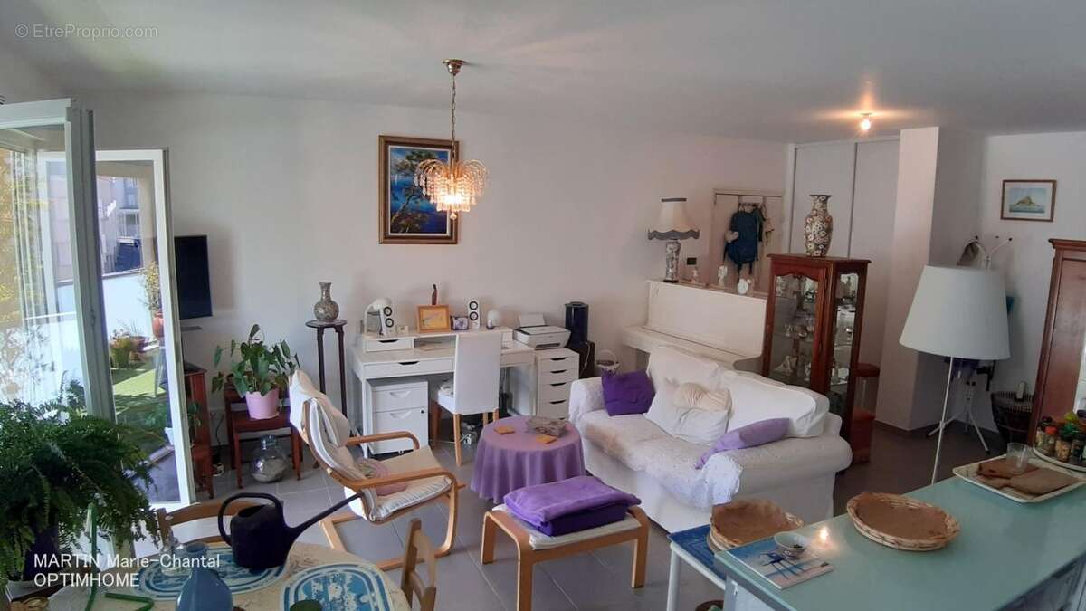 13009 MARSEILLE T3 de 66 m² avec terrasse de 12 m² et box 14 m² – Proche Calanques de Sormiou - photo 11