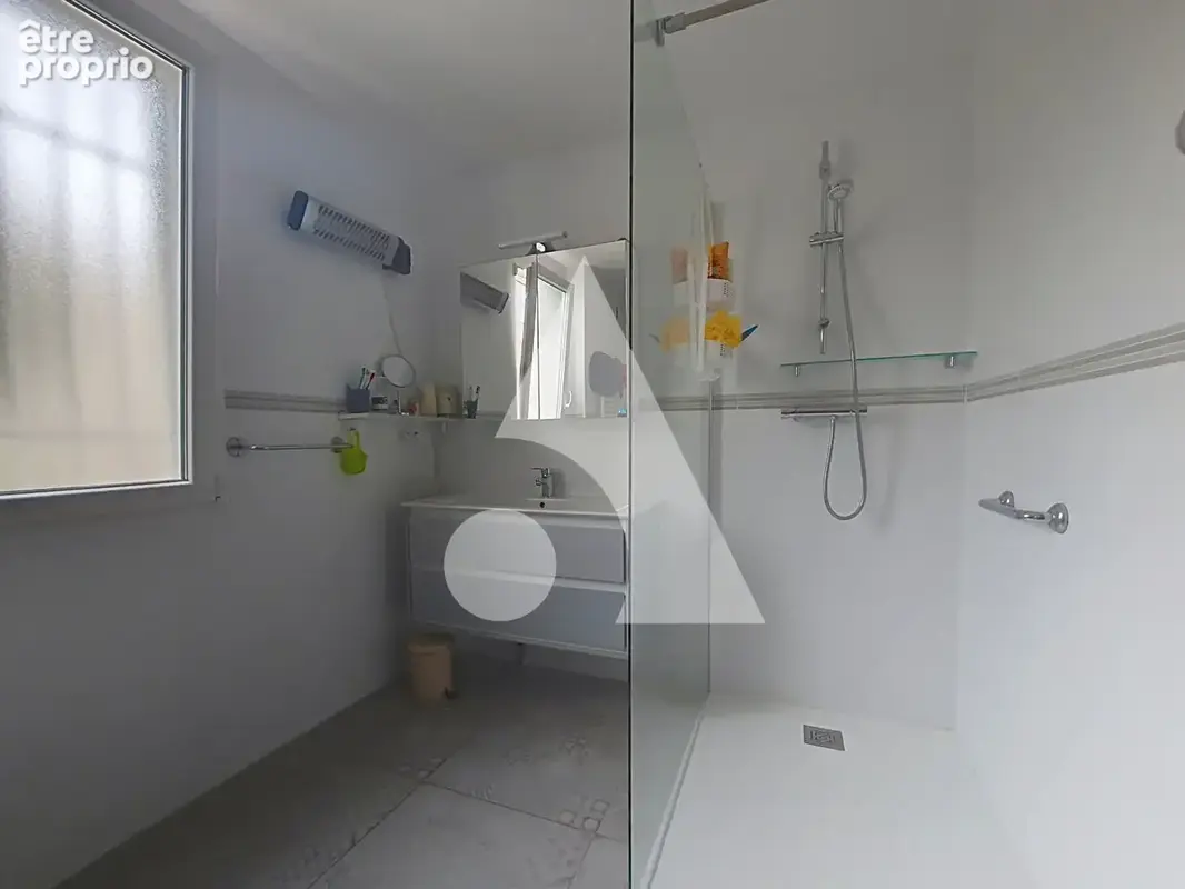 Agde - villa familiale 186 m² - 4 chambres + bureau - terrain 717 m² piscinable - garage - photo 9
